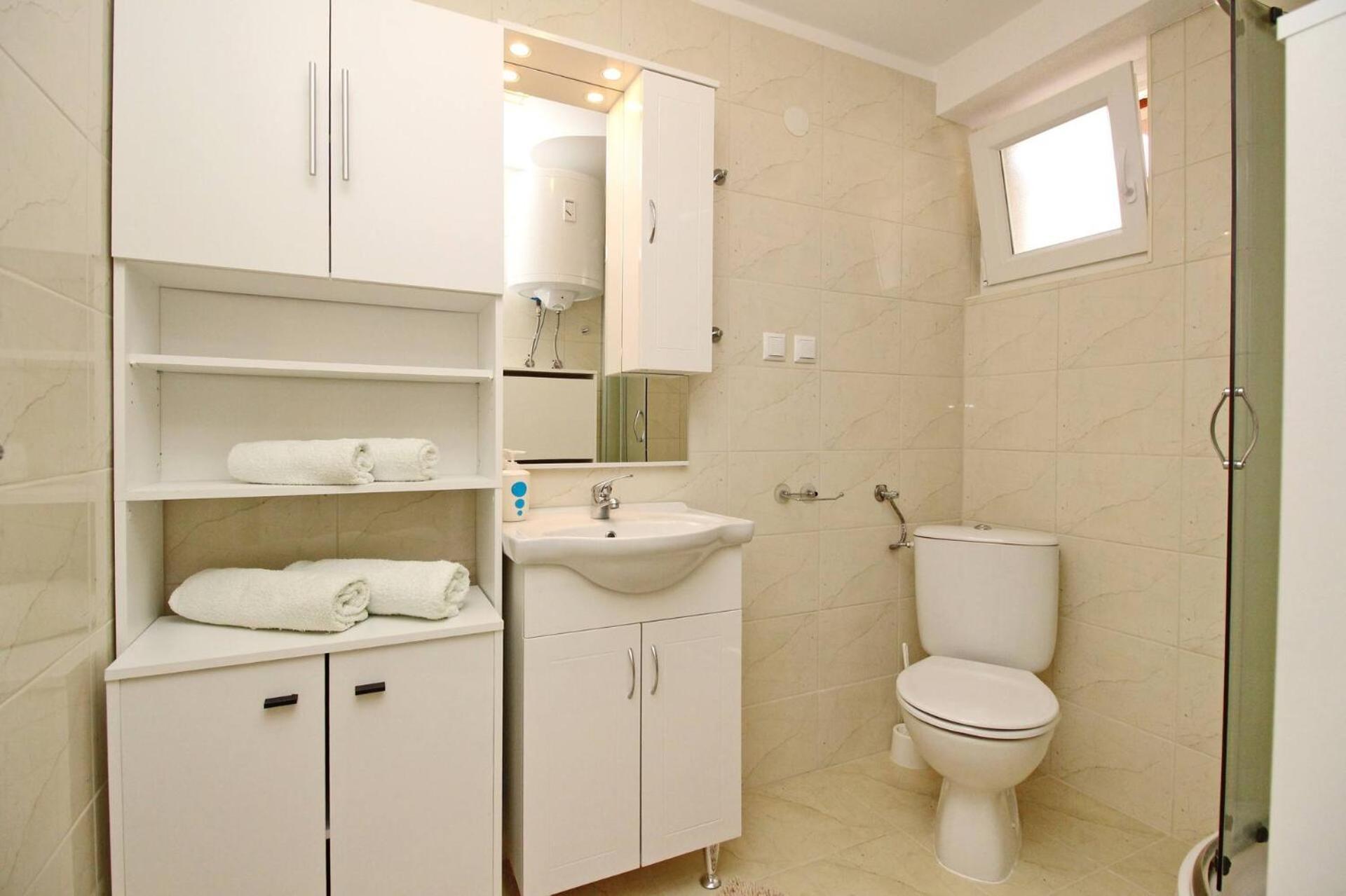 Apartments Vasilic-Cugalj-Smokvina Baška Exteriör bild