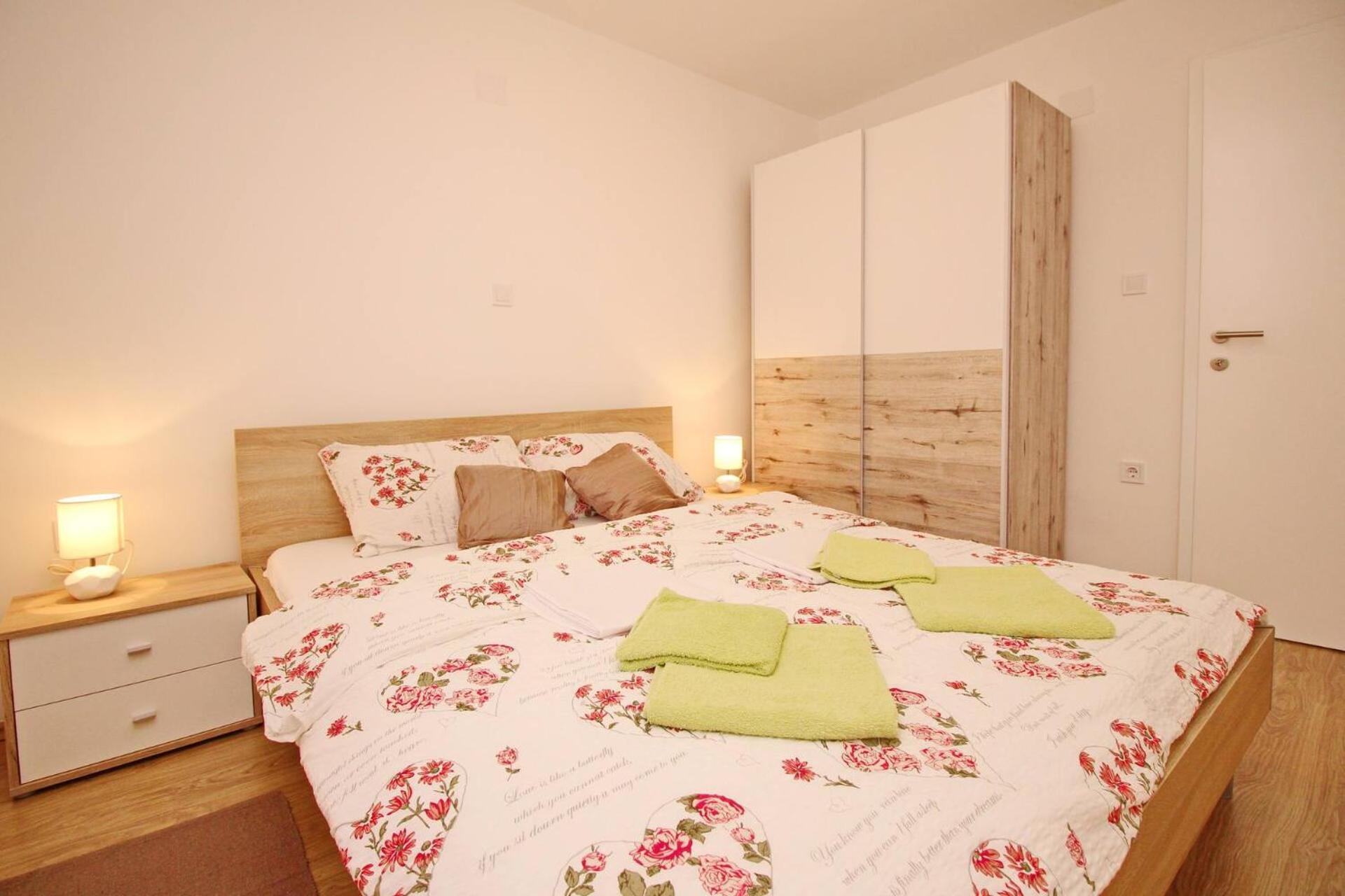 Apartments Vasilic-Cugalj-Smokvina Baška Exteriör bild